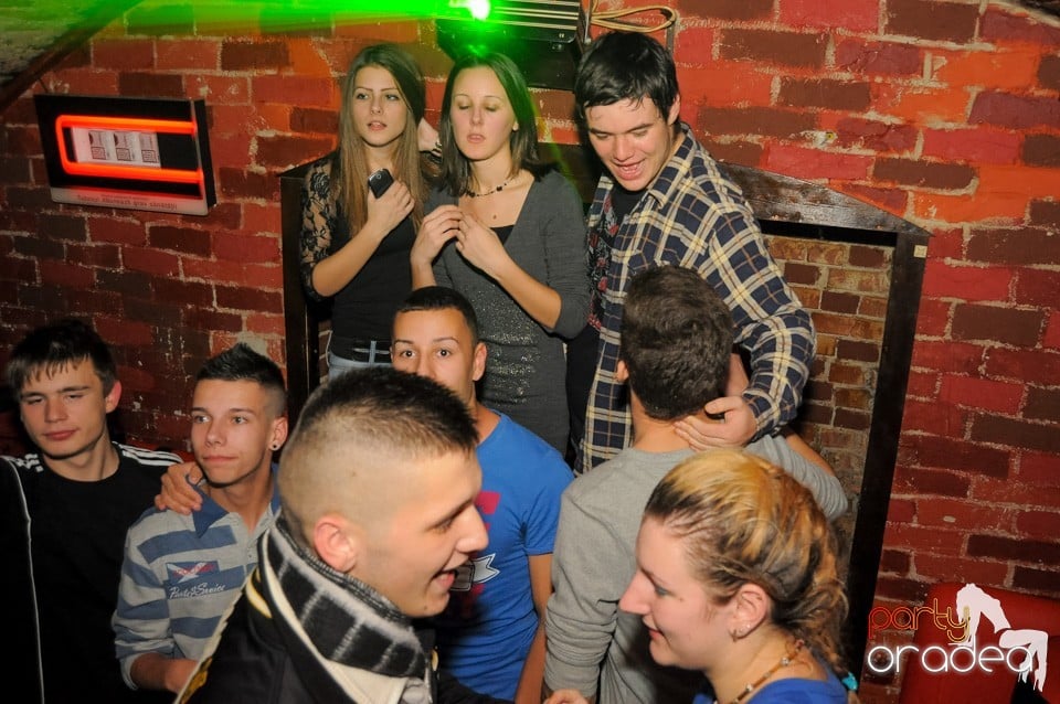 Friday Night Party 2 @ Escape, 