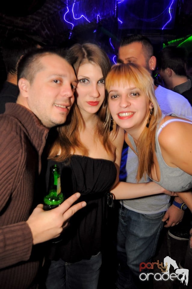 Friday Night Party 2 @ Escape, 