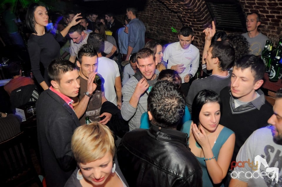 Friday Night Party 2 @ Escape, 