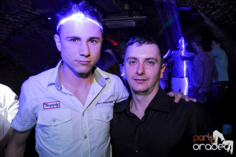 Friday Night Party 2 @ Escape,