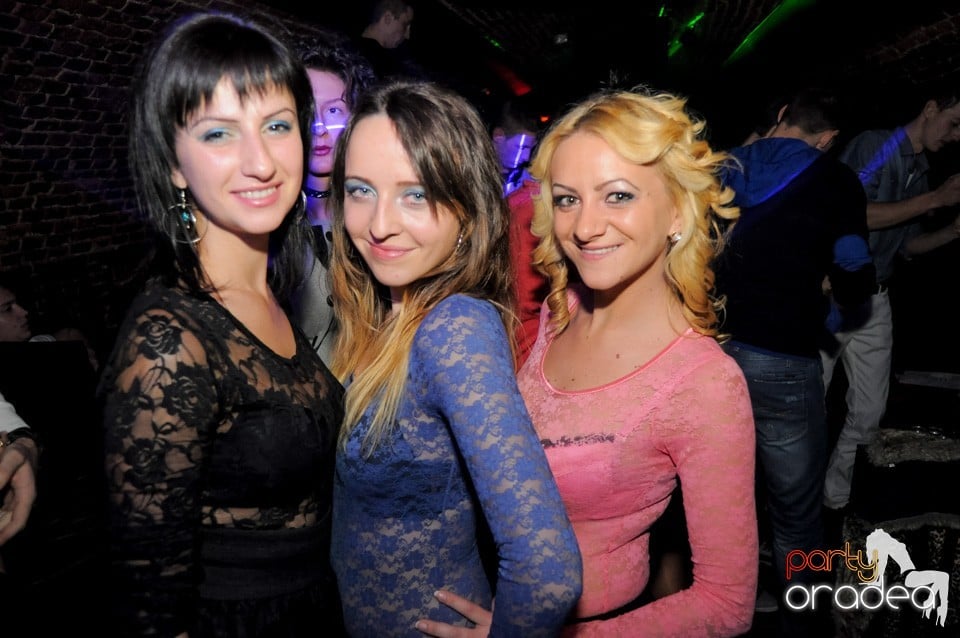 Friday Night Party 2 @ Escape,