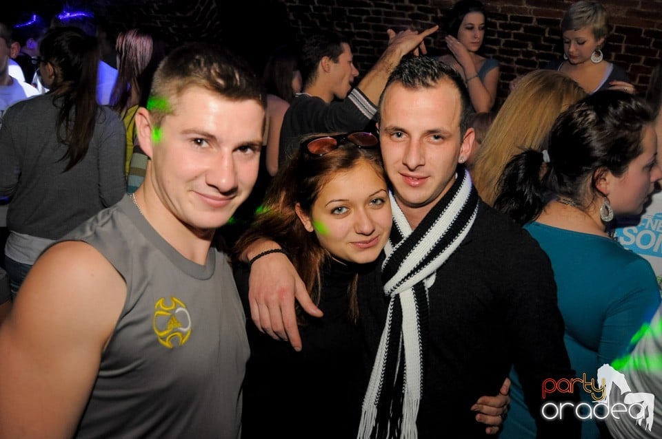 Friday Night Party 2 @ Escape, 