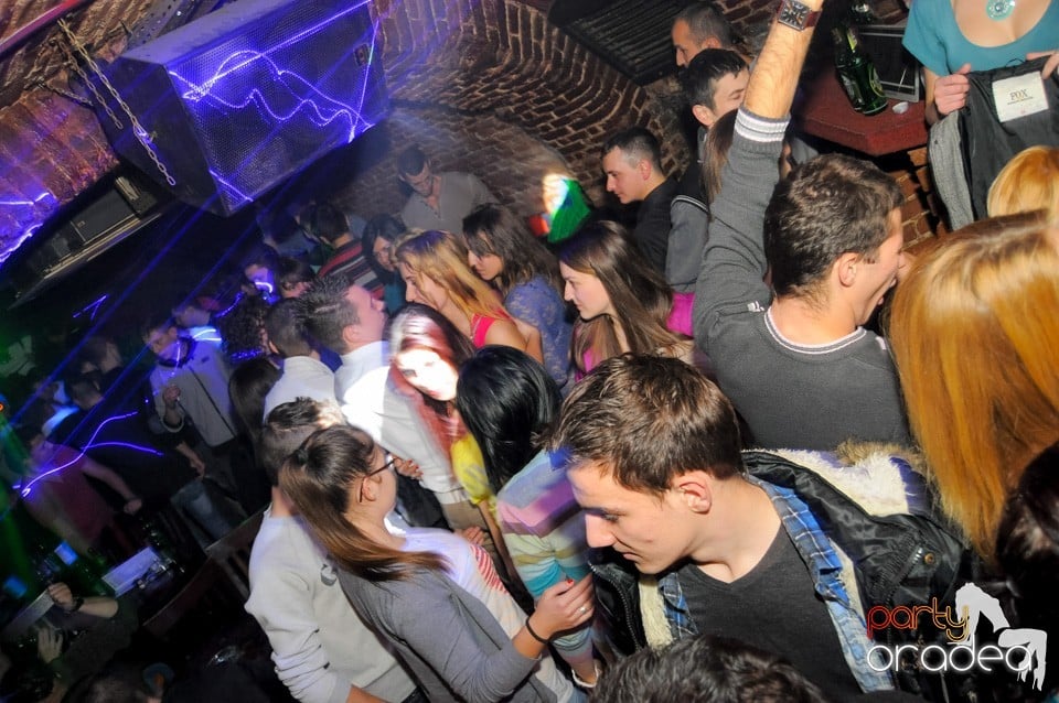 Friday Night Party 2 @ Escape, 