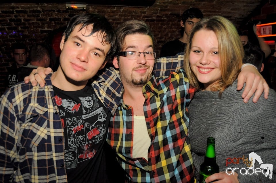 Friday Night Party 2 @ Escape,
