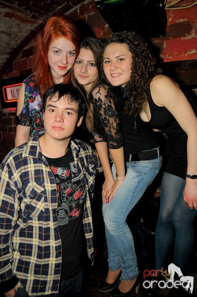 Friday Night Party 2 @ Escape,