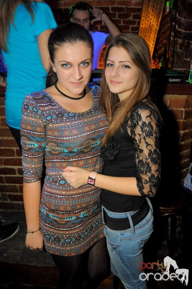 Friday Night Party 2 @ Escape,