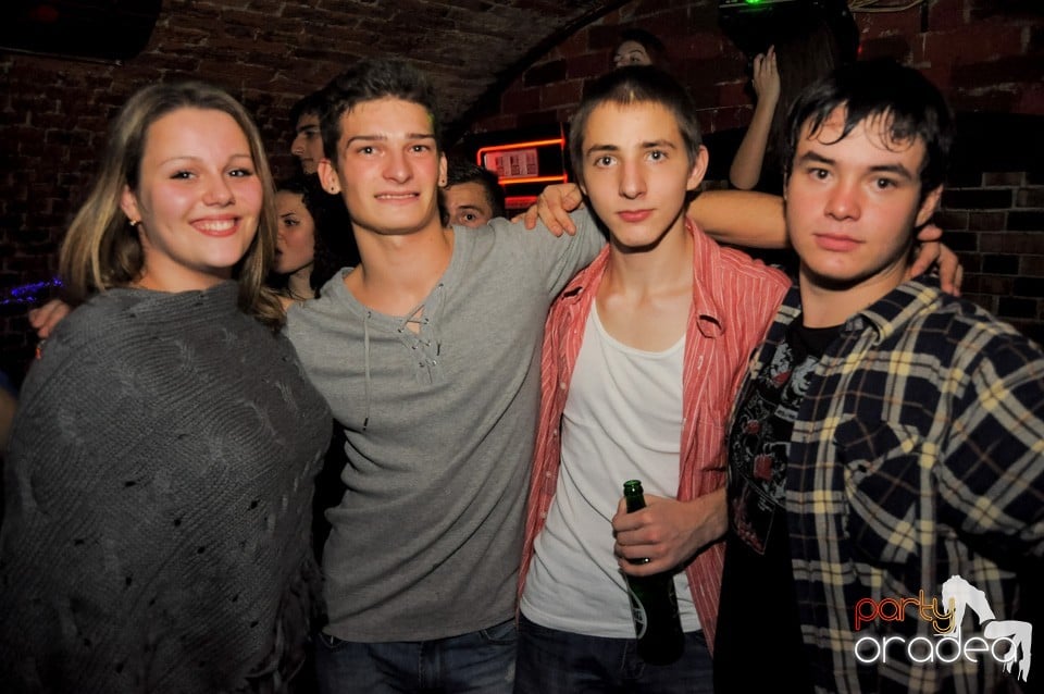 Friday Night Party 2 @ Escape,