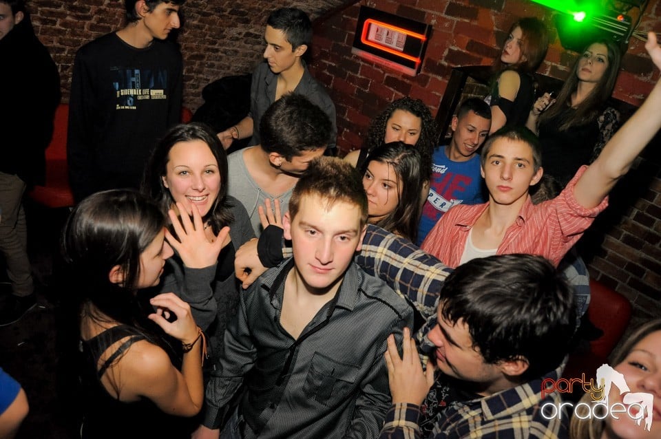 Friday Night Party 2 @ Escape,