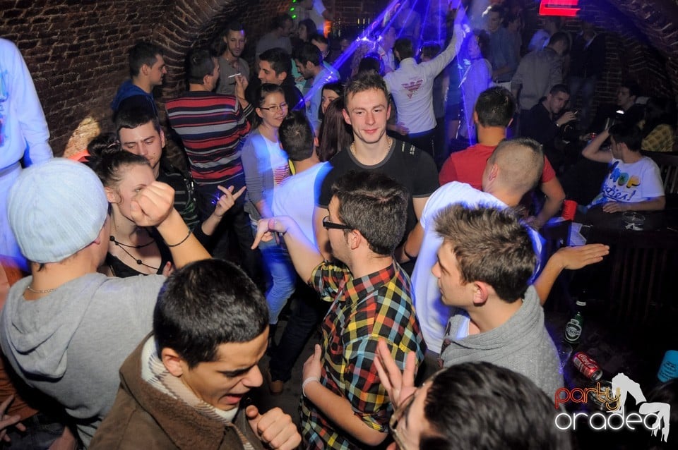 Friday Night Party 2 @ Escape,