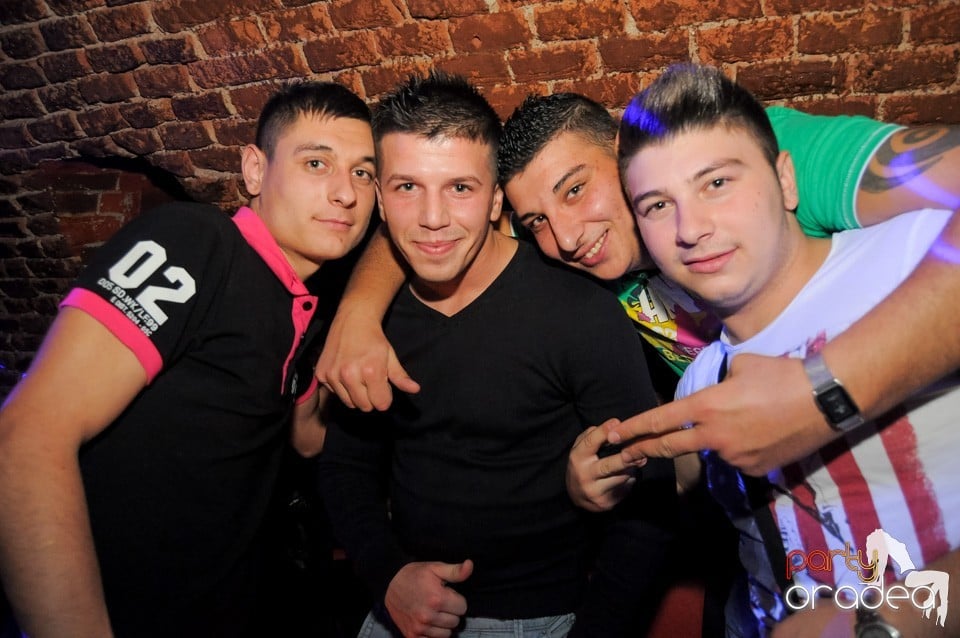 Friday Night Party 2 @ Escape, 