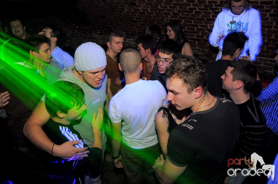 Friday Night Party 2 @ Escape,