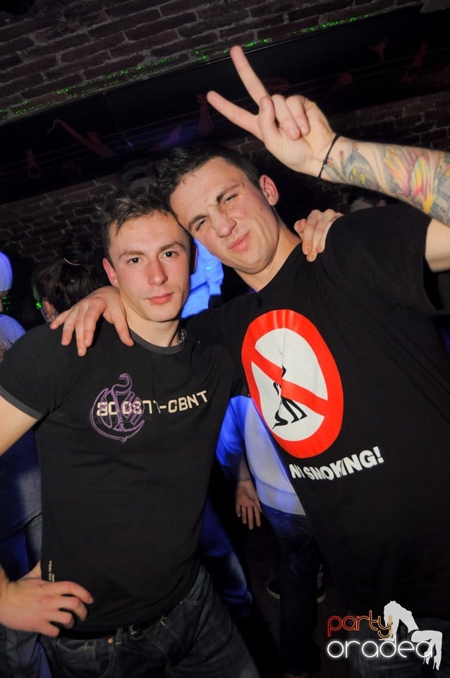 Friday Night Party 2 @ Escape, 