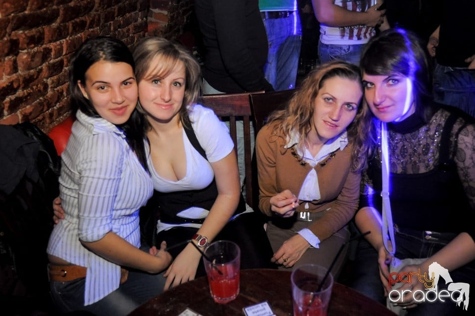 Friday Night Party 2 @ Escape,