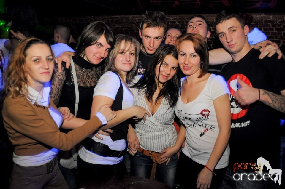 Friday Night Party 2 @ Escape,