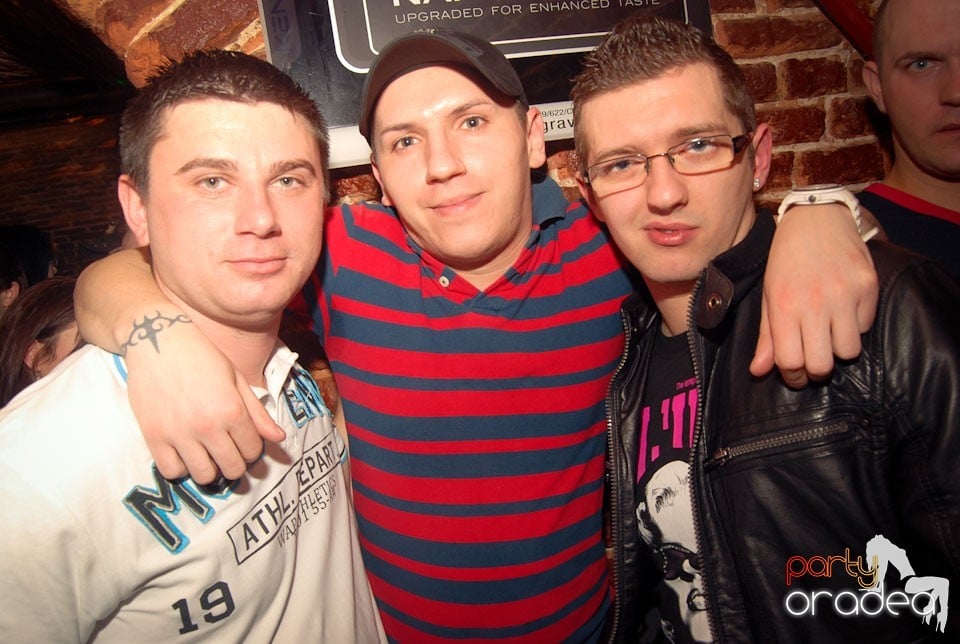 Friday Night Party @ Escape Club, 