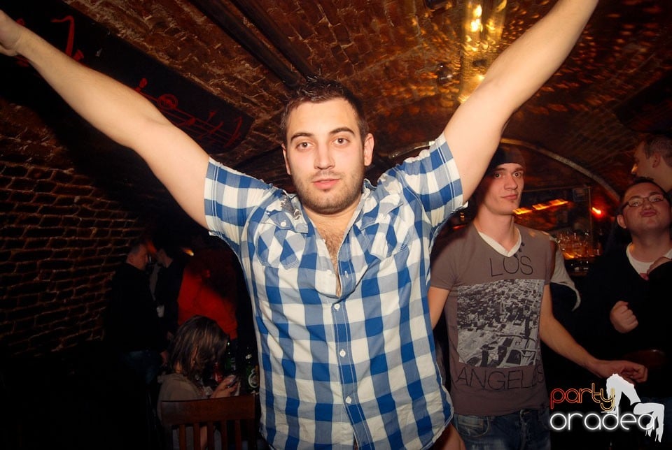 Friday Night Party @ Escape Club, 