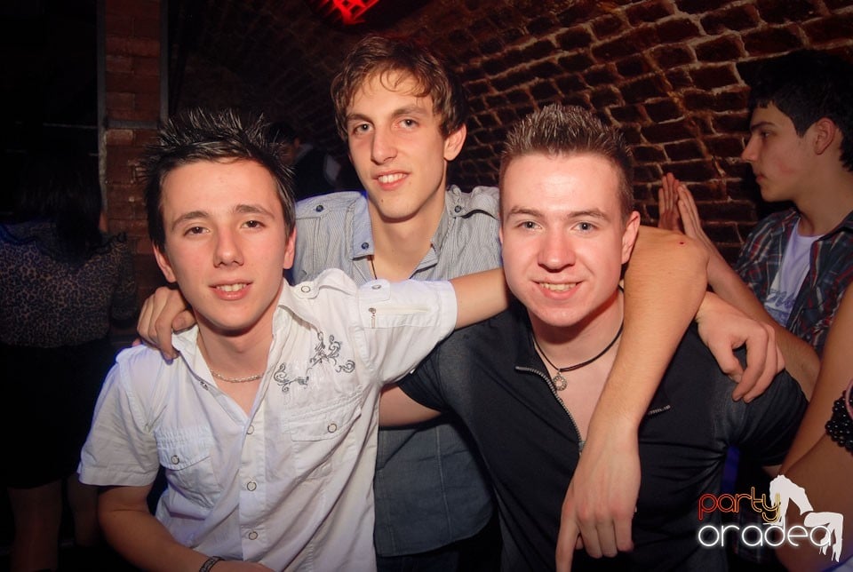 Friday Night Party @ Escape Club, 