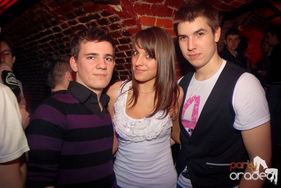 Friday Night Party @ Escape Club, 