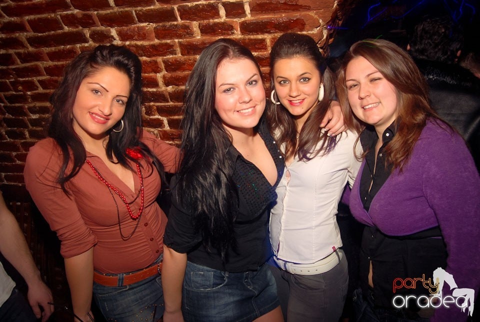 Friday Night Party @ Escape Club, 