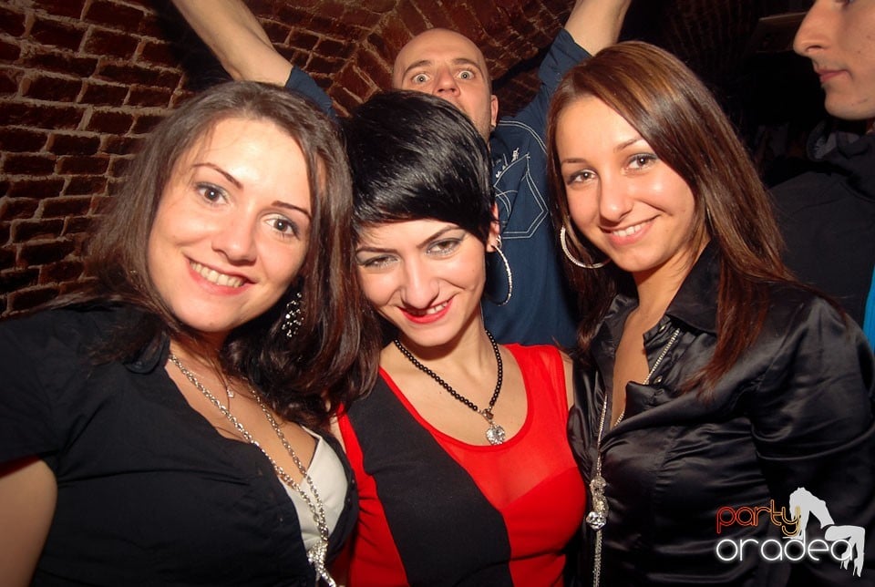 Friday Night Party @ Escape Club, 