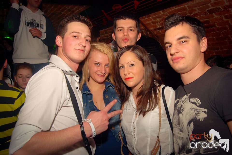 Friday Night Party @ Escape Club, 