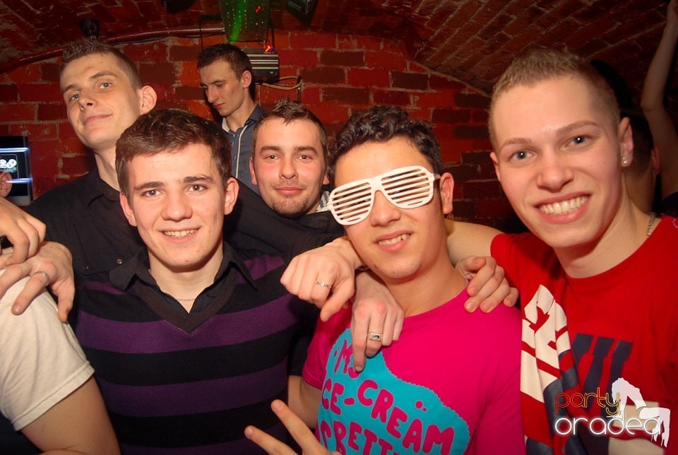 Friday Night Party @ Escape Club, 