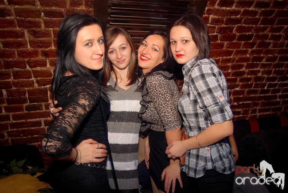 Friday Night Party @ Escape Club, 