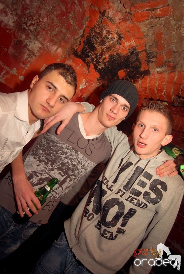 Friday Night Party @ Escape Club, 