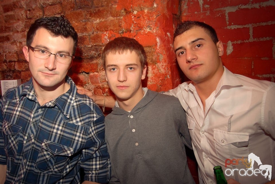 Friday Night Party @ Escape Club, 