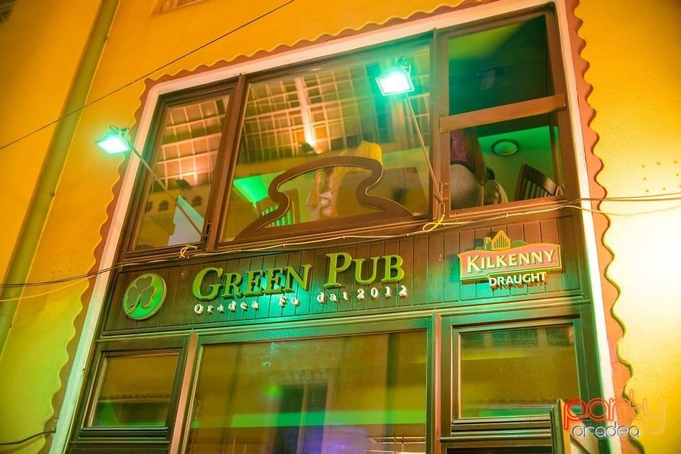 Friday Night Party, Green Pub