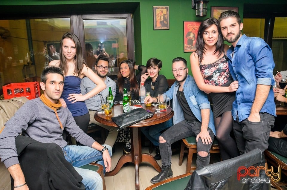 Friday Night Party, Green Pub
