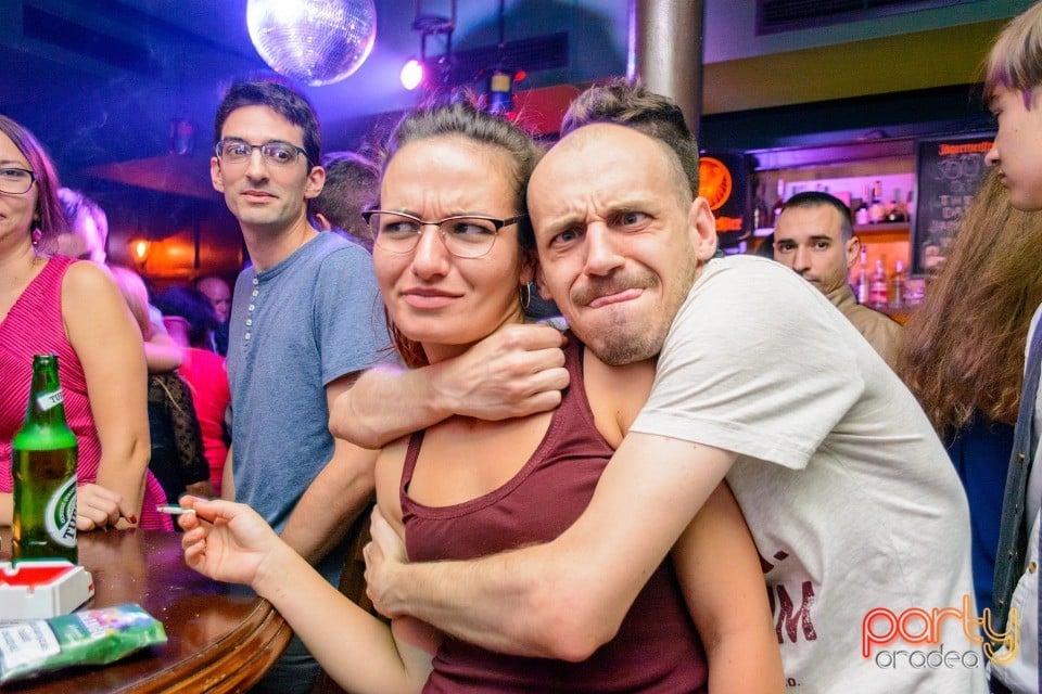 Friday Night Party, Green Pub