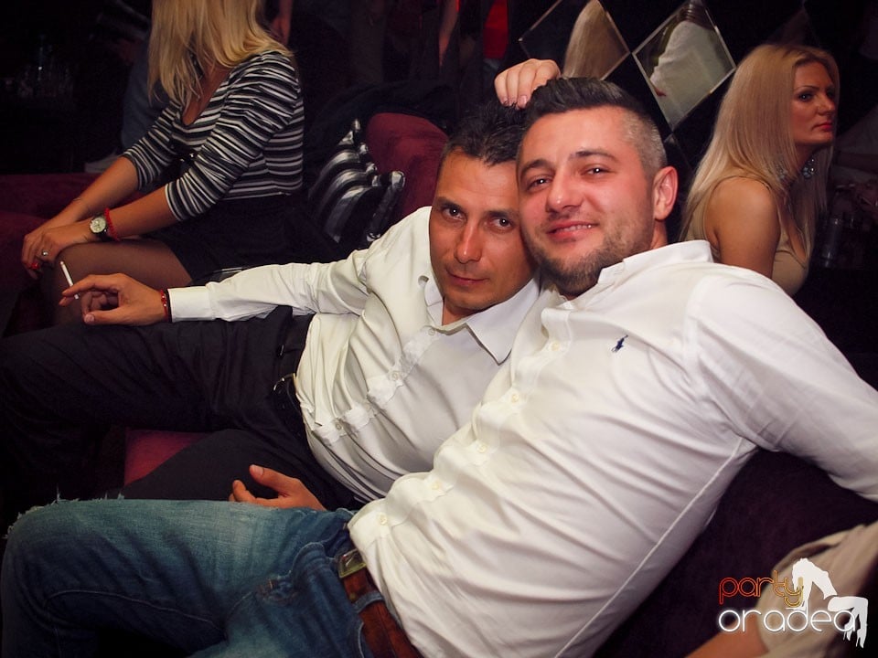 Friday Night Session #2 în The One, 