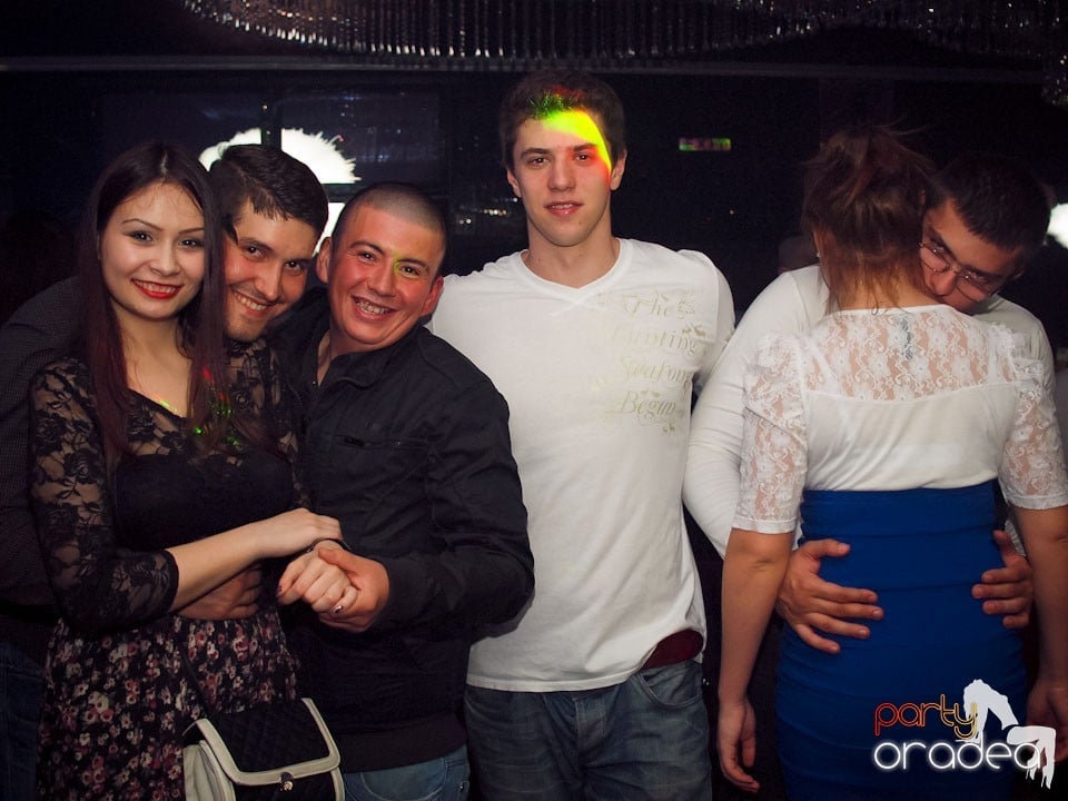 Friday Night Session #2 în The One, 