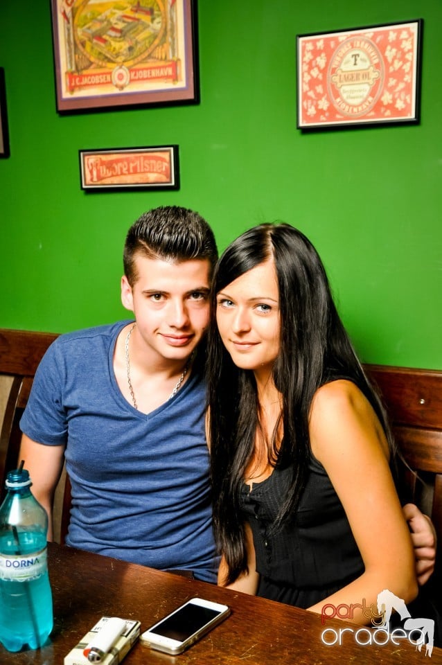 Friday night, Green Pub