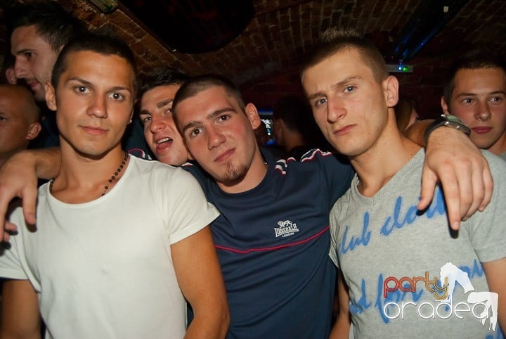 Friday Party @ Escape, 