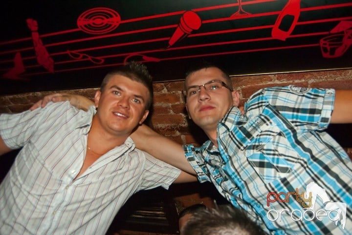 Friday Party @ Escape, 