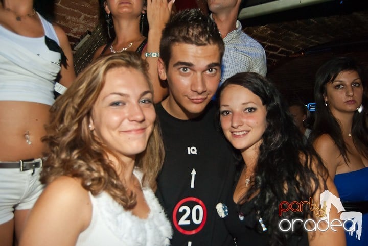 Friday Party @ Escape, 