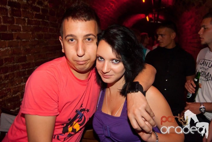 Friday Party în Club Escape,
