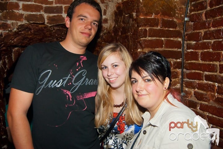 Friday Party în Club Escape,