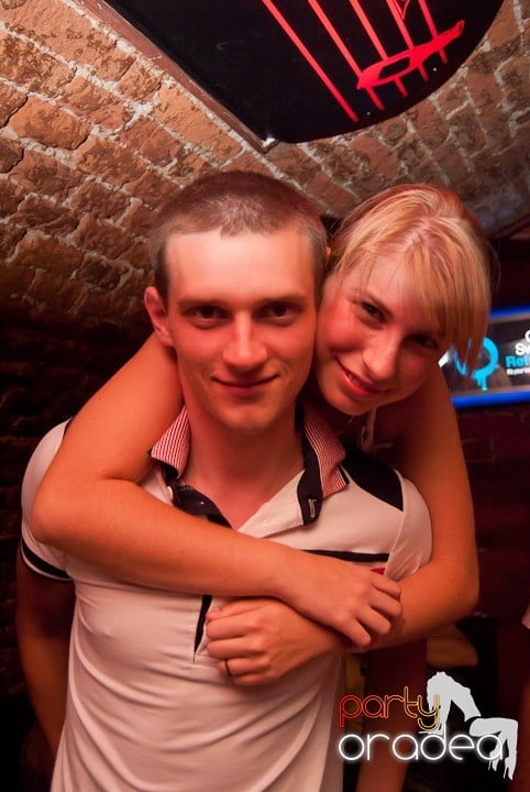Friday Party în Club Escape,