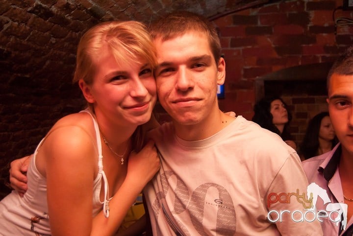Friday Party în Club Escape,