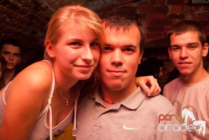 Friday Party în Club Escape,