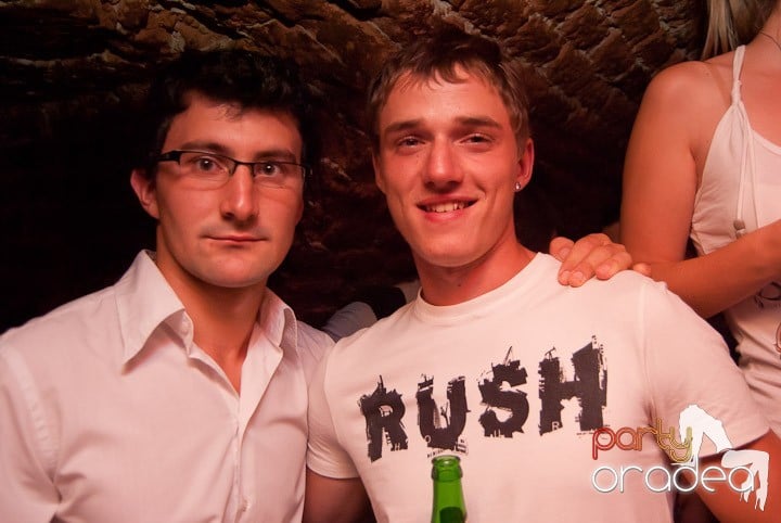 Friday Party în Club Escape,