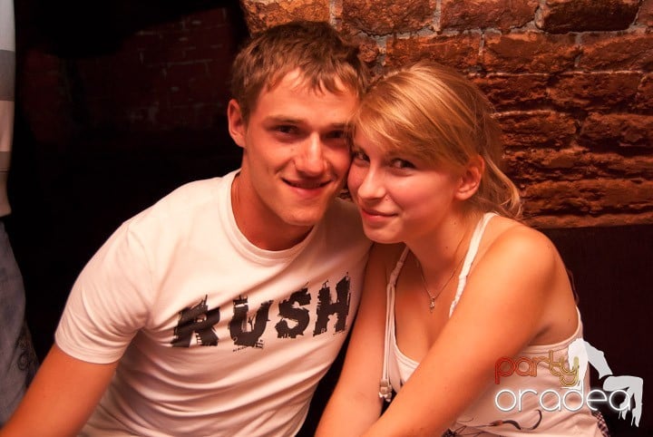 Friday Party în Club Escape,