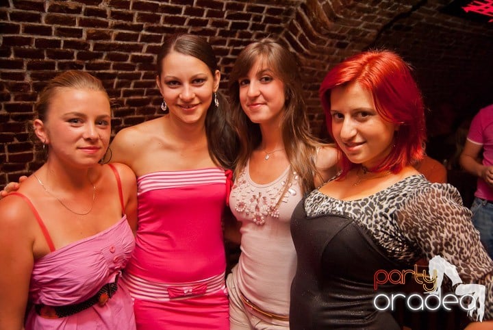 Friday Party în Club Escape,