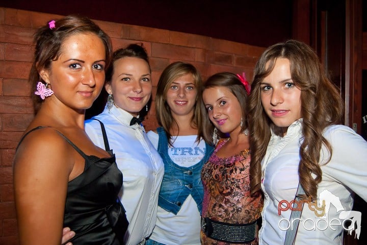 Friday Party în Club Escape,
