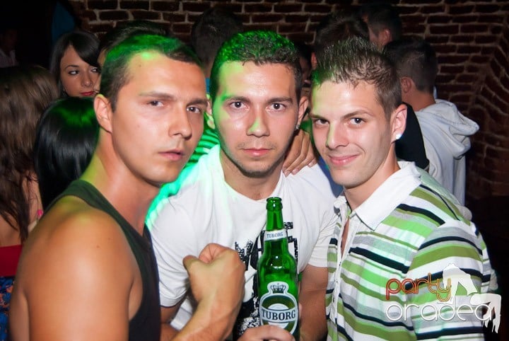 Friday Party în Club Escape,
