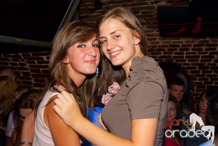 Friday Party în Club Escape,