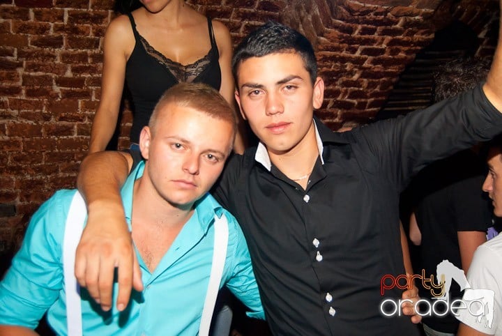 Friday Party în Club Escape,
